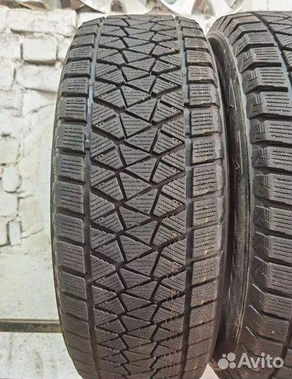 Bridgestone Blizzak DM-V2 225/65 R17 102Q