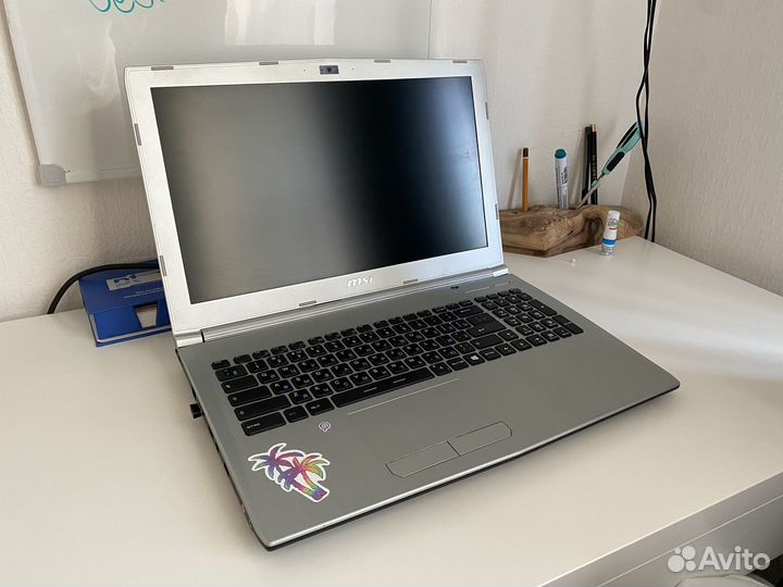 Ноутбук msi ms 16jd