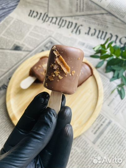 Финики в шоколаде. Бананы в шоколаде