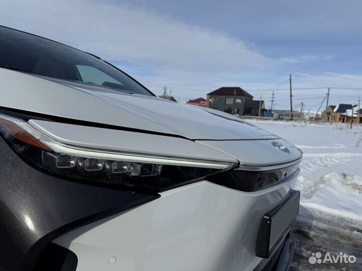 Toyota bZ4X 218 л.с. AT, 2023, 2 192 км