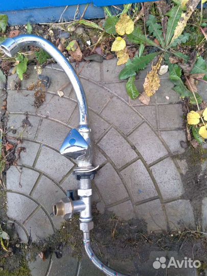 Смеситель.Кран холодной воды