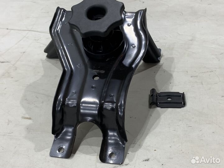 Крепление запасного колеса Audi A7 4G