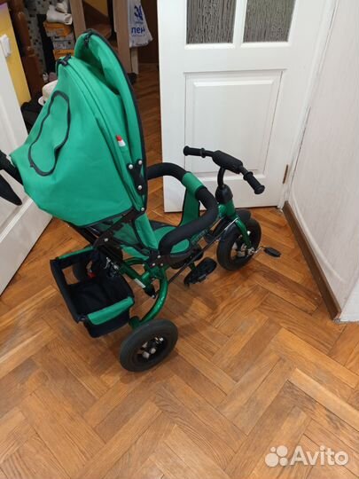 Детский трехколесный велосипед коляска
