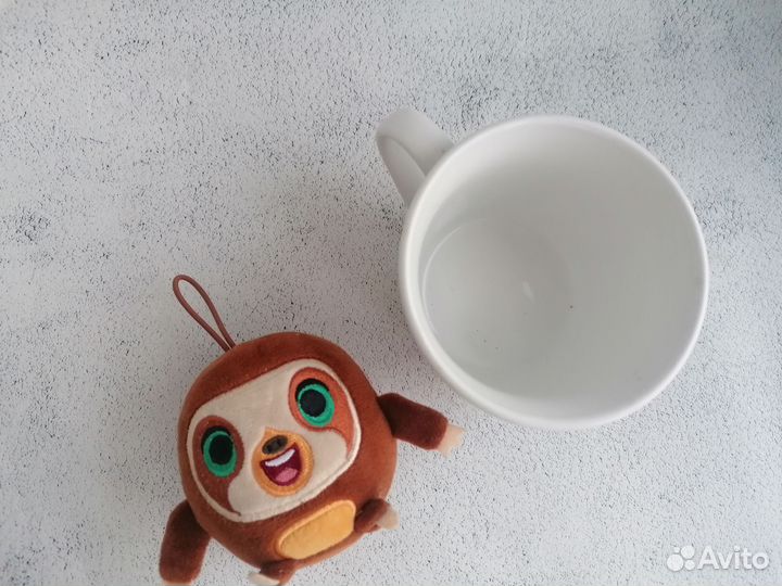 Кружка с игрушкой из магнита