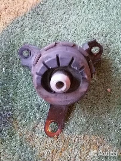 Опора двигателя (подушка двс) передняя правая G33E