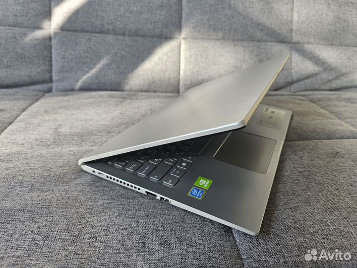 Игровой ноутбук Asus