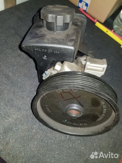 Насос гидроусилителя руля Мерседес