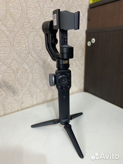 Zhiyun smooth 4 стабилизатор
