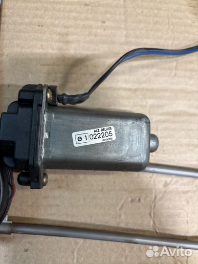 Стеклоподьемник электро универсальный