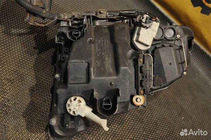 Фара правая Lexus IS250 GSE20