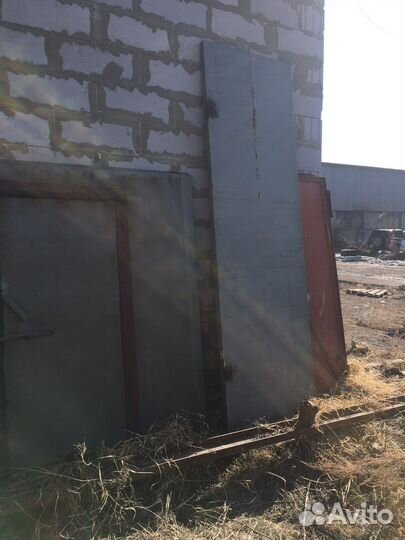 Секционные ворота бу