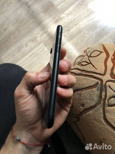 Мобильные телефоны на запчасти