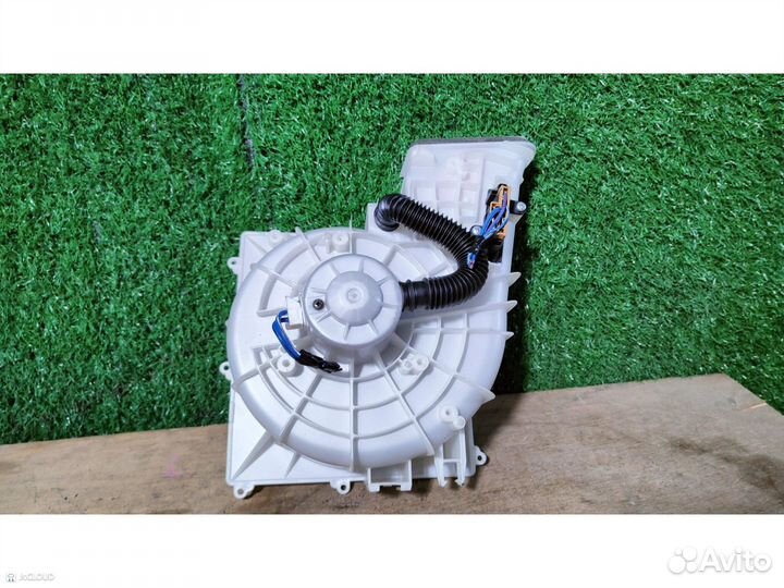 Мотор печки на nissan sunny FB15 OG15