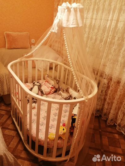 Детская кроватка трансформер круглая с маятником