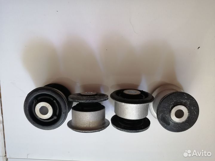 35033 01 Сайлентблок переднего верхнего рычага для