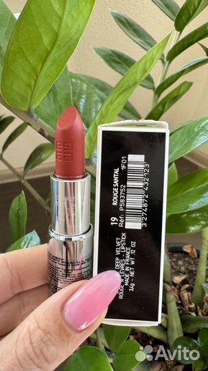 Губные помады Givenchy, Guerlain новые