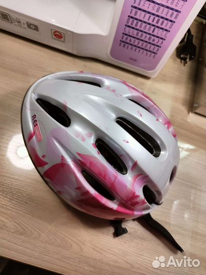 Защитный шлем для катания на велосипеде и роликах