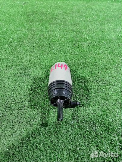 Насос омывателя Bmw 7 E66 N73B60A (6.0) 2006