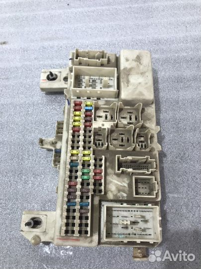 Блок предохранителей салона mazda 3 bk