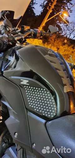 Боковые наклейки на бак