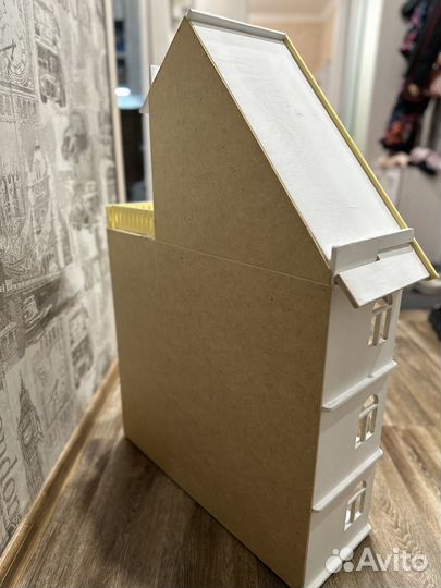 Кукольный домик с мебелью