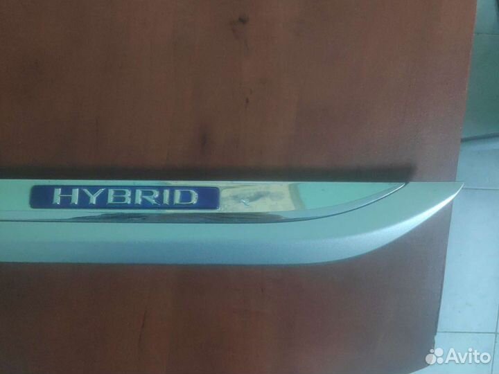 Молдинг задней левой двери Lexus LS600HL