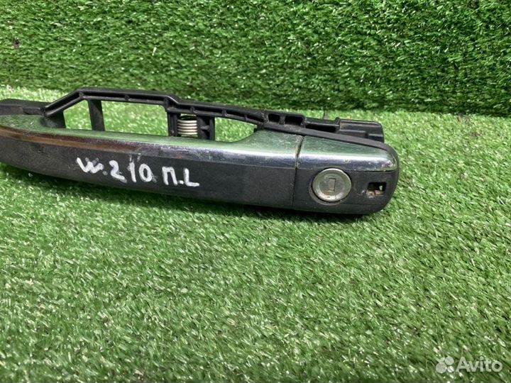Ручка наружная передняя левая Mercedes-Benz E W210