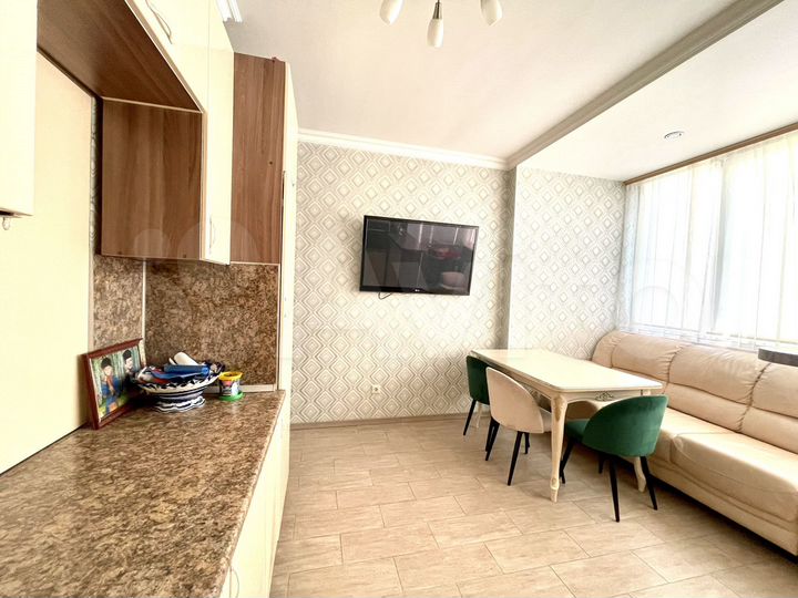 2-к. квартира, 72,1 м², 6/10 эт.