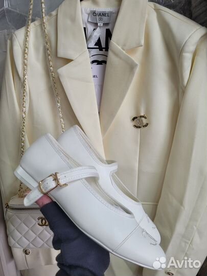 Женский шикарный пиджак Chanel