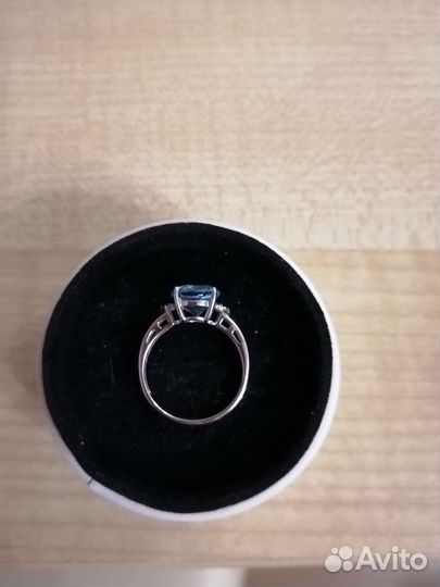 Серебряное кольцо женское