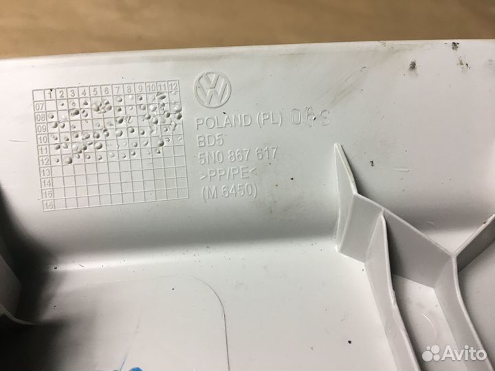 Обшивка потолка багажника Volkswagen Tiguan 08-17