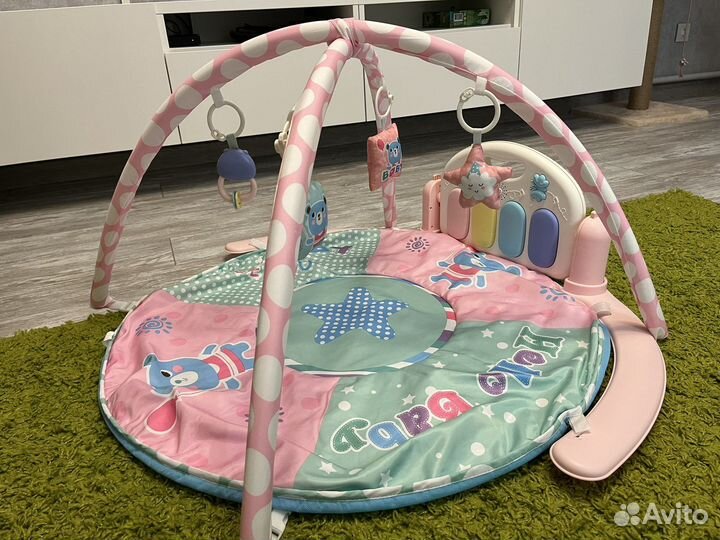 Развивающий коврикс пианинкой