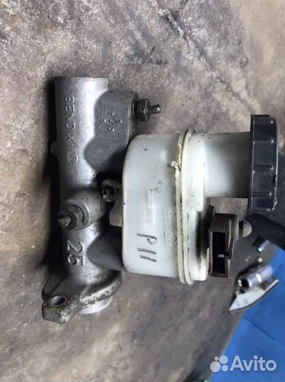 Главный тормозной ниссан примьера P 11