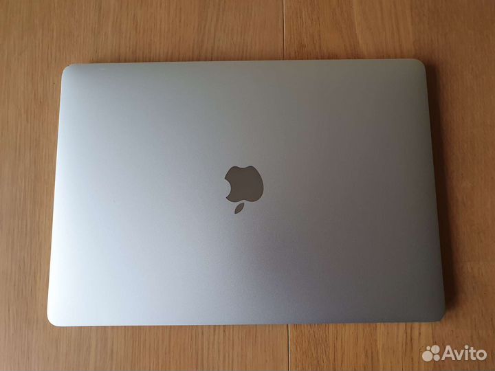 Apple MacBook Pro 13 2017 8Gb 128Gb Silver