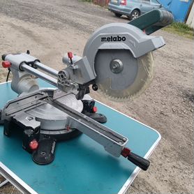 Торцовочная пила с диском Precision cut Classic Metabo KGS 216 M Set