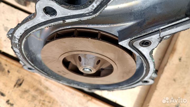 Помпа volvo FH4 D13 23959585