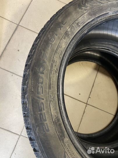 Nokian Tyres Hakkapeliitta 8 225/50 R17 98S