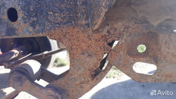 Рама toyota crown ls136