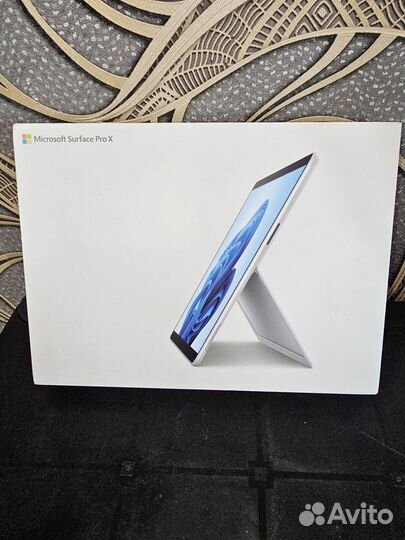 Micrisoft surface PRO X LTE