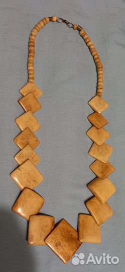 Старинные бусы