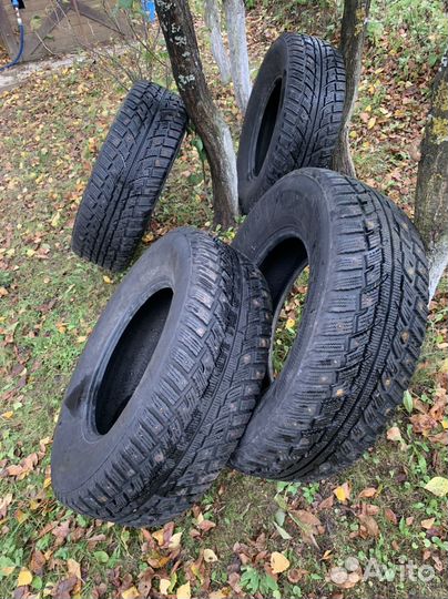 Kumho I'Zen RV Stud KC16 245/70 R16