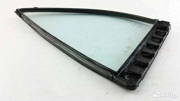 Форточка двери задняя правая Toyota Corolla AE100