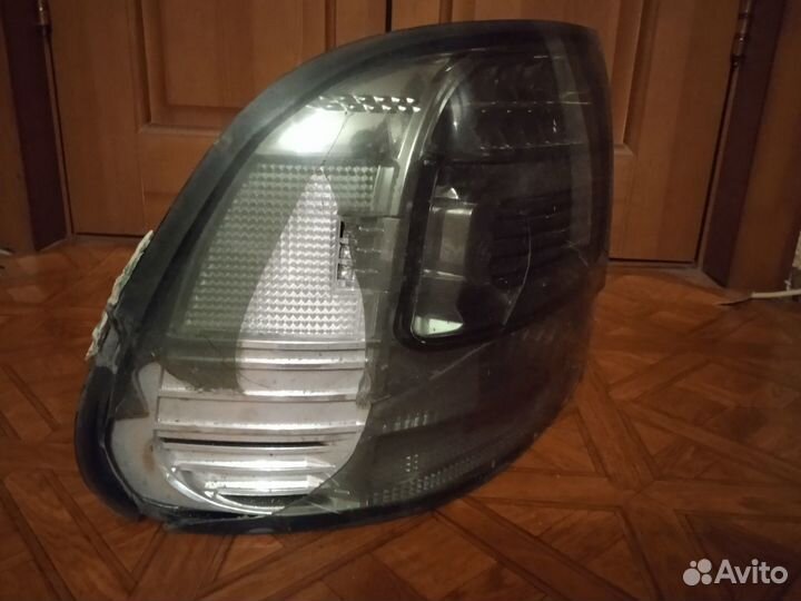 Фонарь задний левый Porsche Cayenne 955