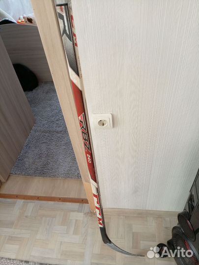 Клюшка хоккейная правый хват ccm