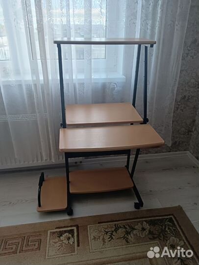 Компьютерный стол