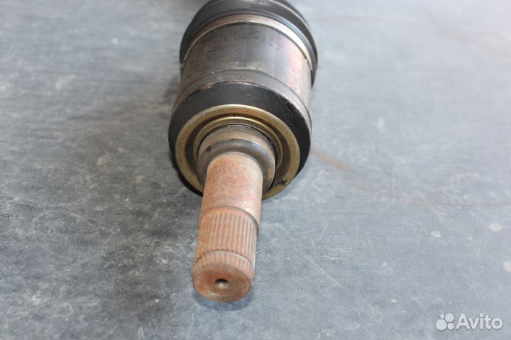 Передний левый привод Mercedes ML-Class W163 ML320