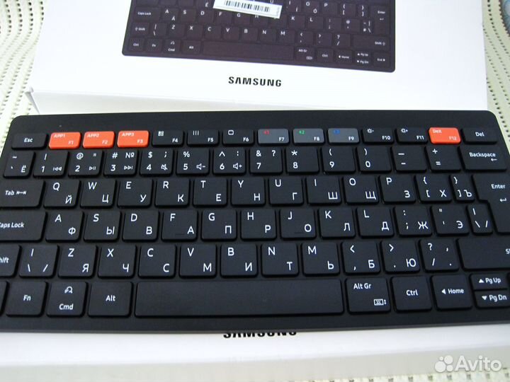 Bluetooth клавиатура Samsung для гаджетов
