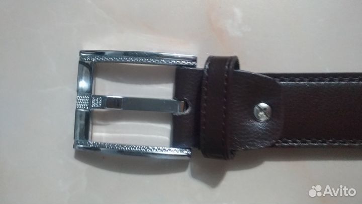 Ремни кожа и текстиль, металл на пряжки, отделку