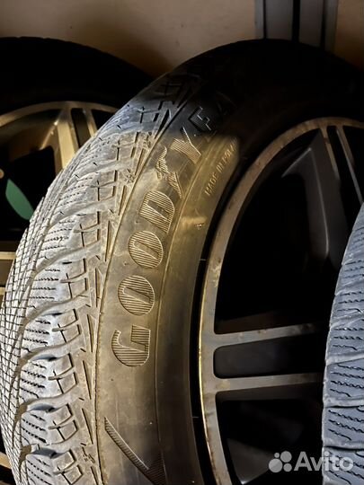 Goodyear Ultra Grip Ice Arctic 2 205/55 R16