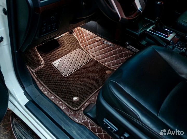 Коврик в багажник на Toyota Land Cruiser